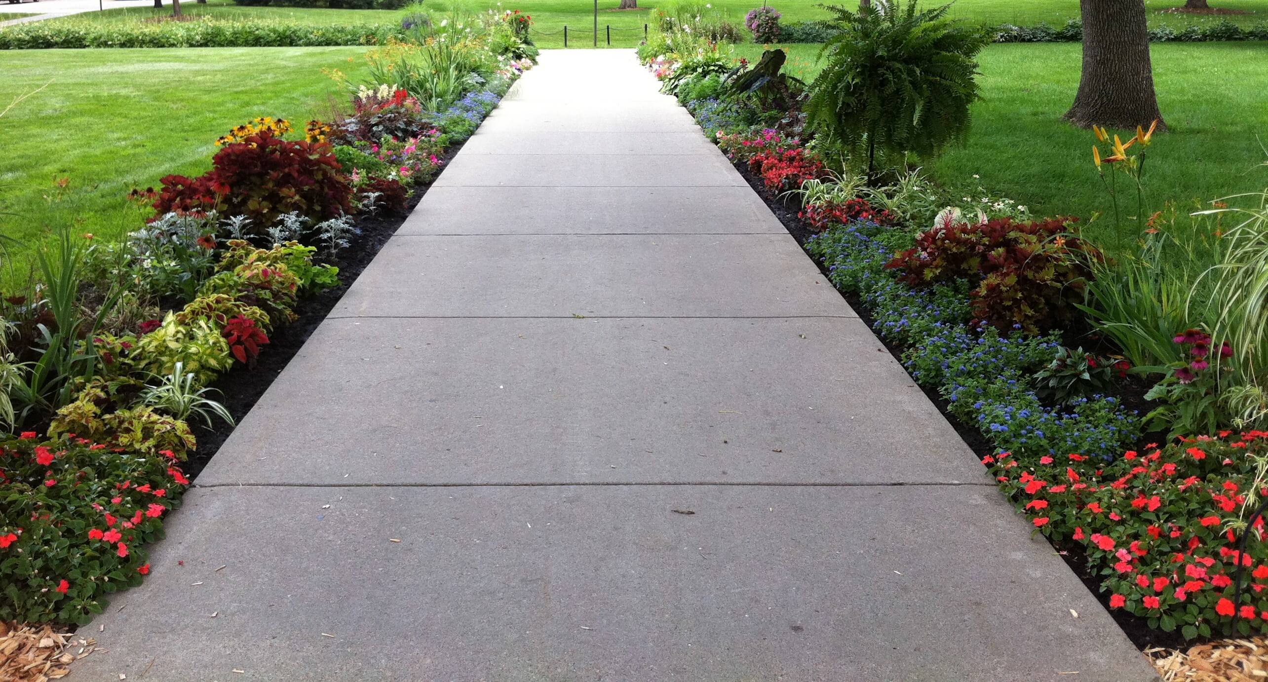 15 Walkway Designs for Your Home and Garden - Live Enhanced