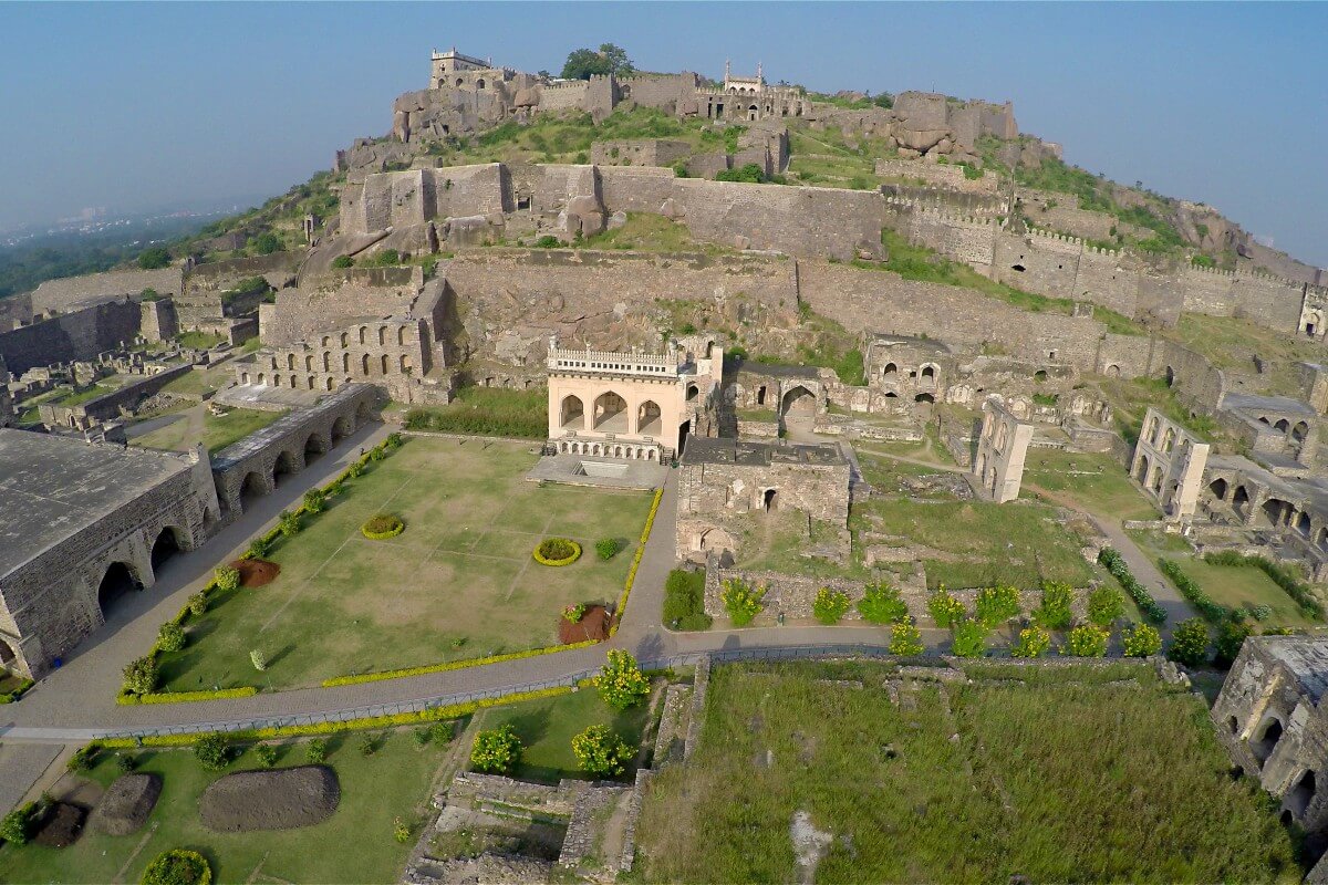 Amazing Golconda Fort Images - Famous Tourist Place of Hyderabad - Live ...