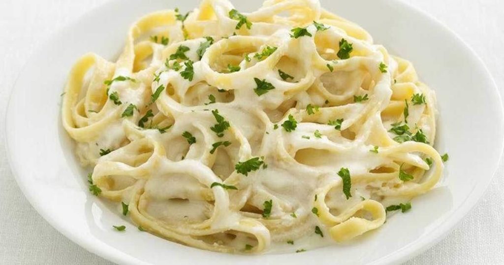 Fettuccine alfredo