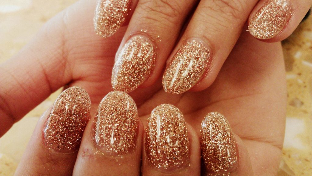 Golden Glitter Nails