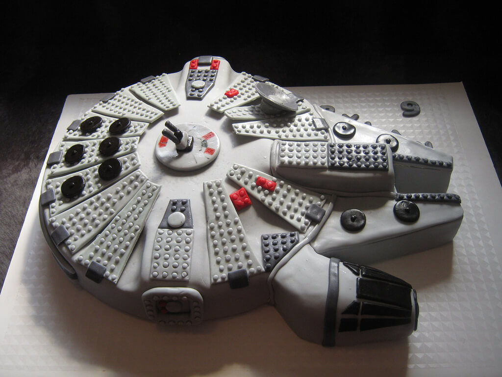 Millenium Falcon Cake