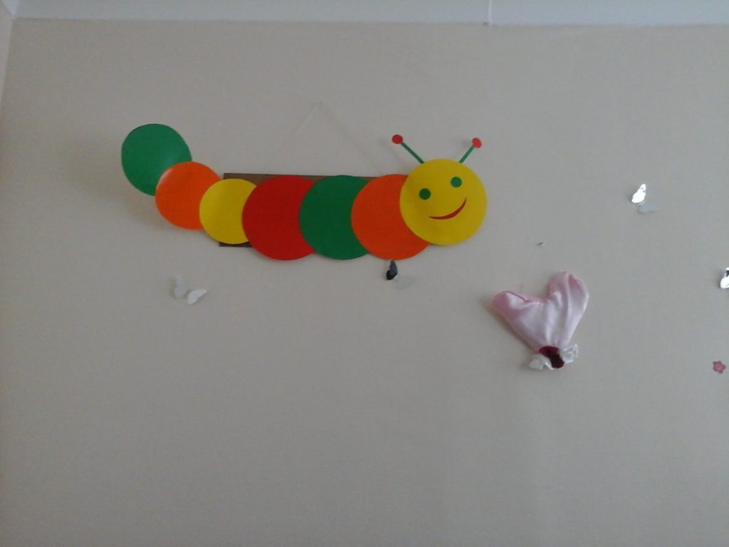 DIY Decorative Caterpillars Easter Crafts