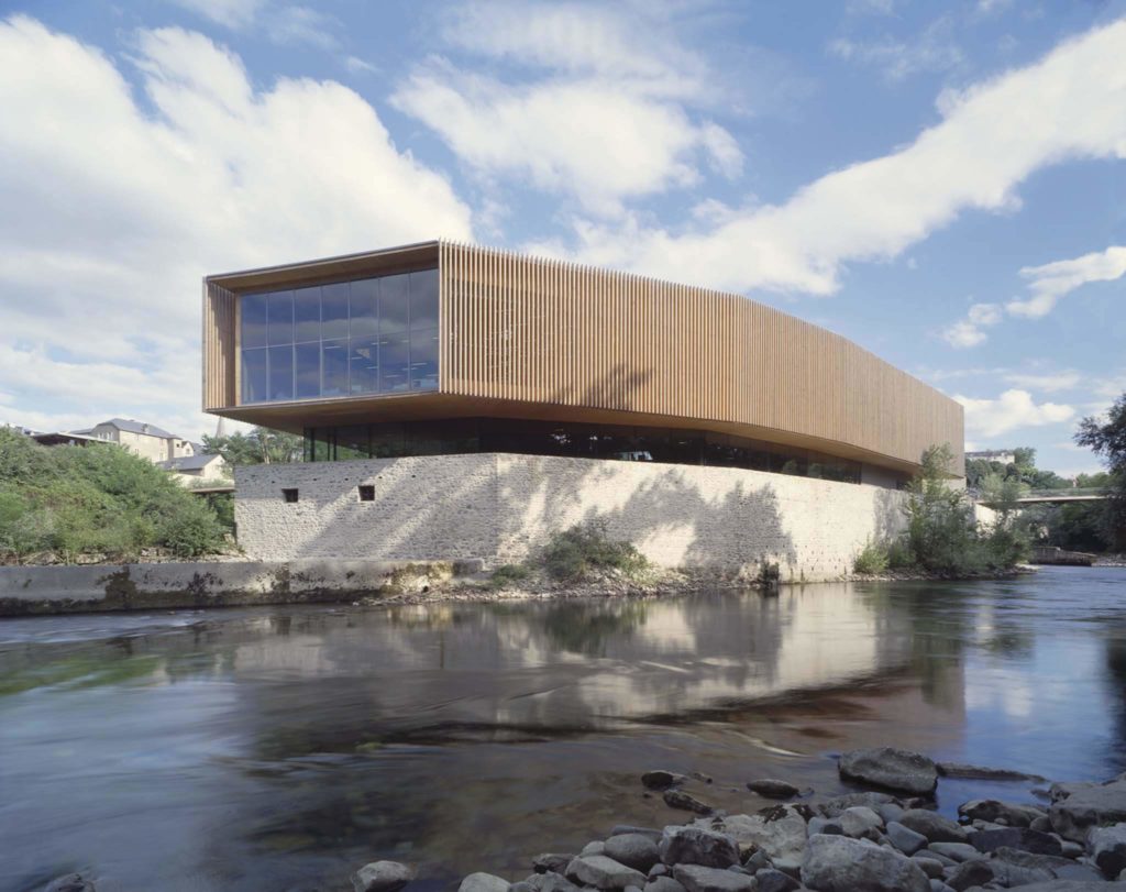 Oloron Saint Marie Multimedia Center industrial architecture design