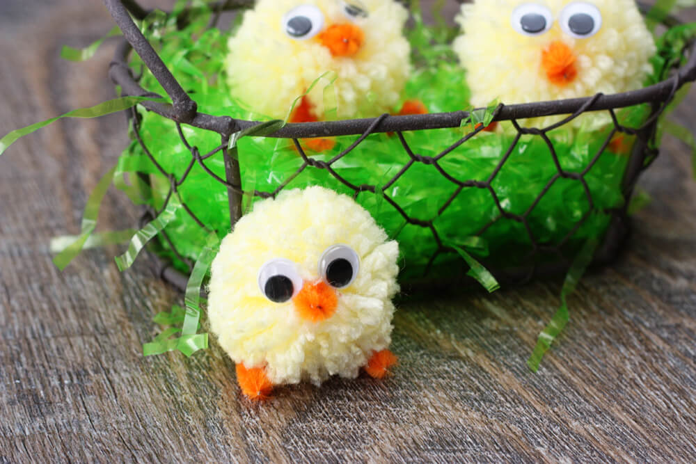 Pom-Pom easter crafts Chicks