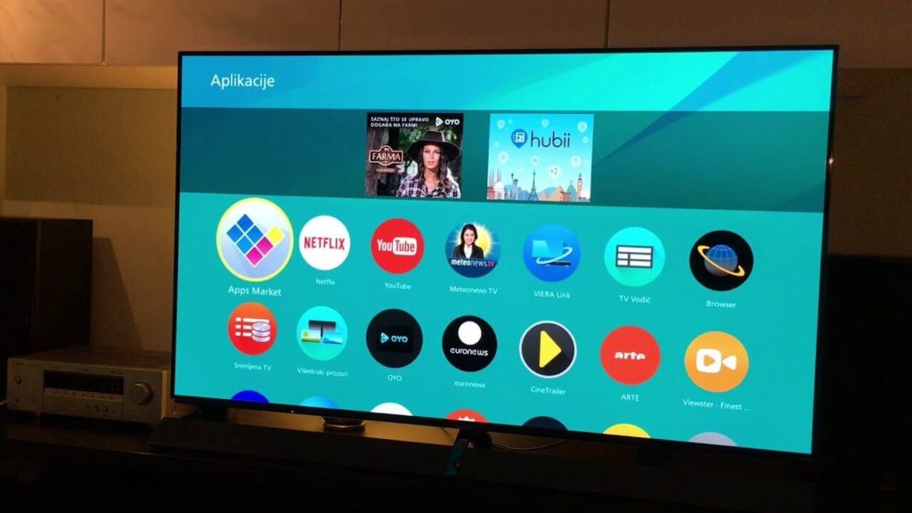 Panasonic TX-65EZ952B-Smart TVs