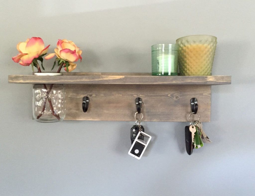 Rustic DIY diy Key Holder