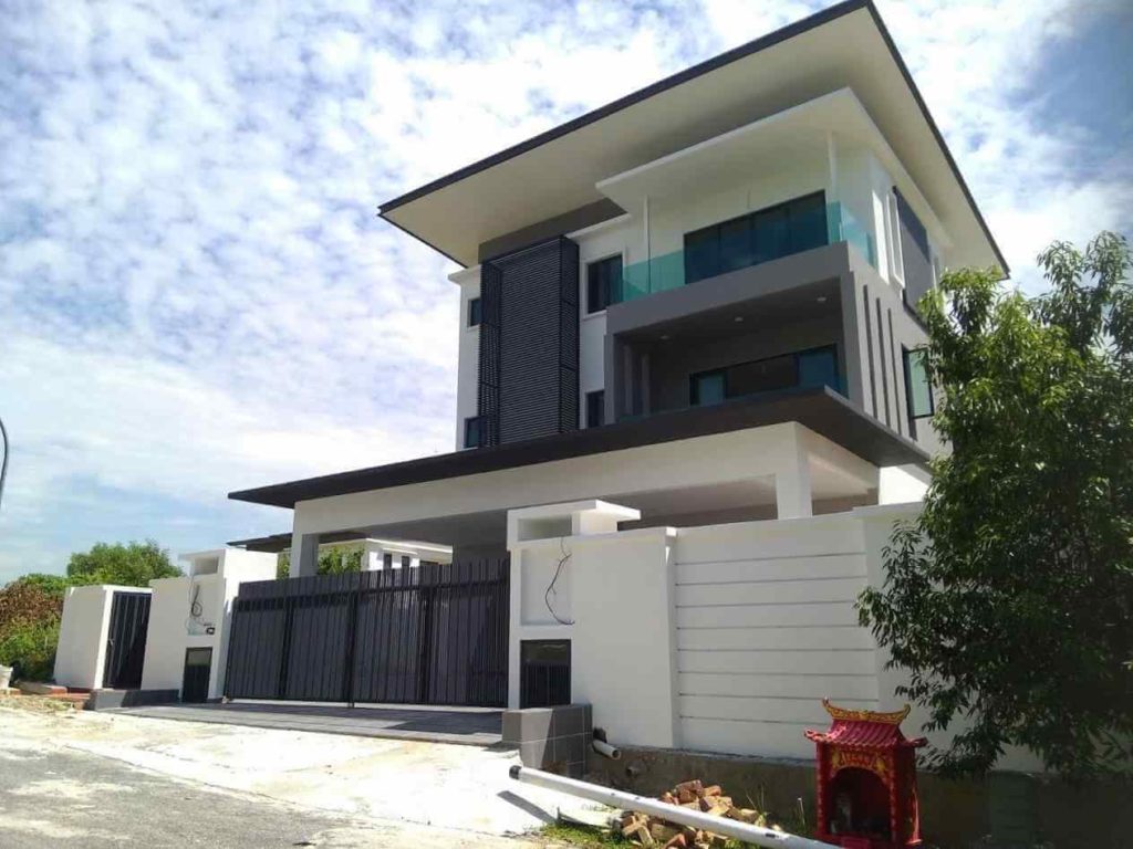 3 storey house design with rooftop flat black and white wall and gate of black color 2nd and 3rd floor with balcony