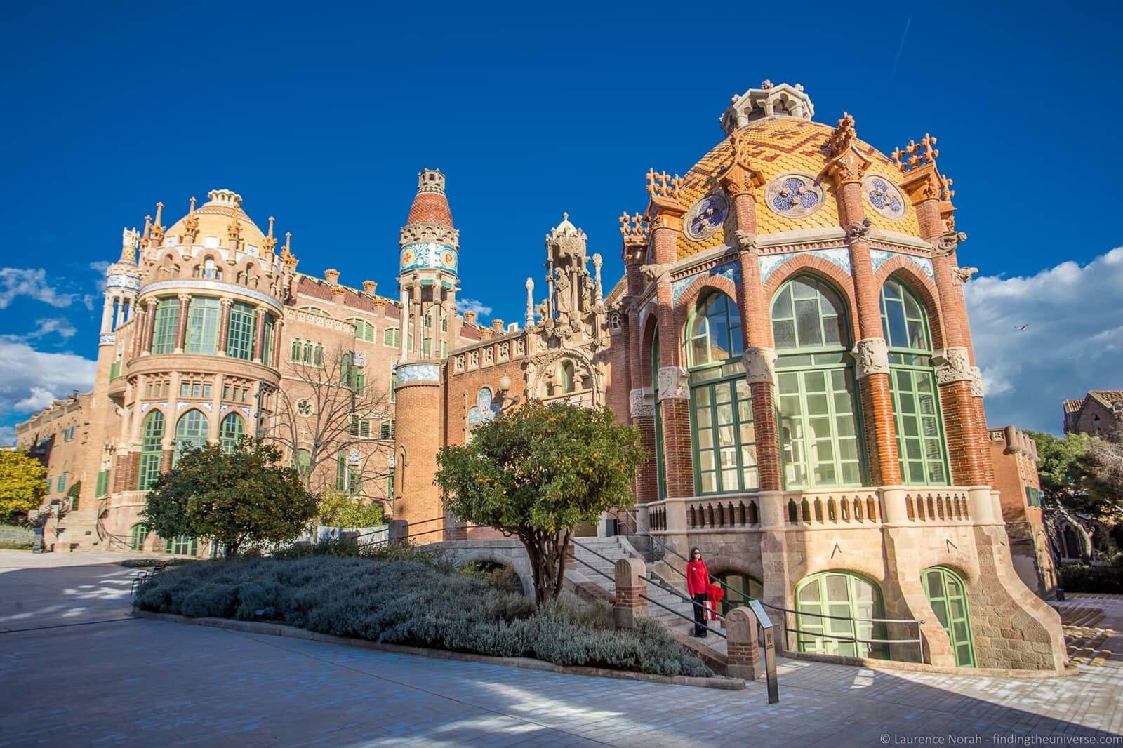 gaudi buildings barcelona