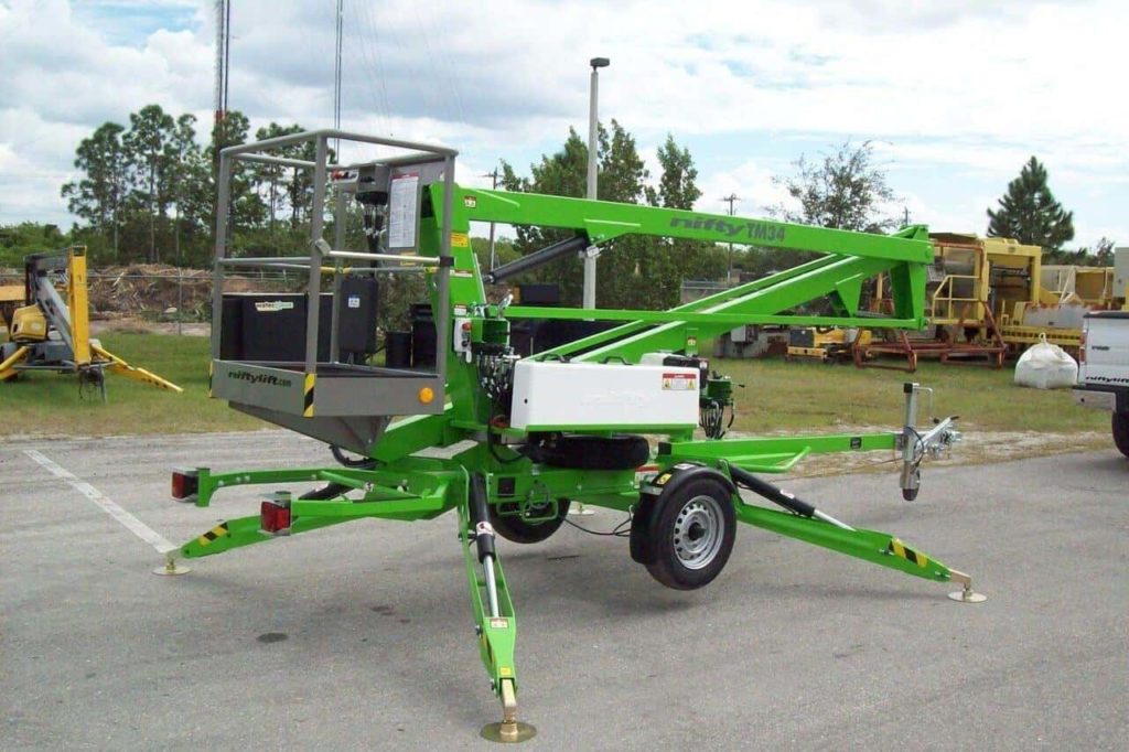 Tips for cherry picker-Use Hydraulic Outriggers