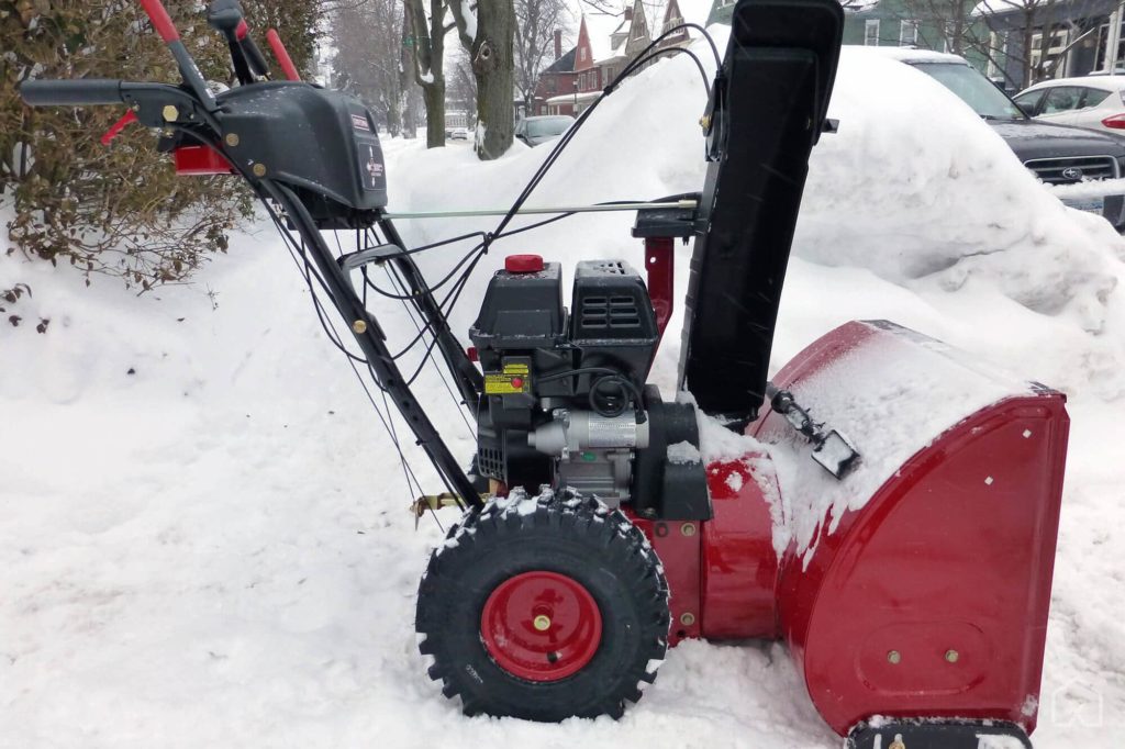 tips to find best snow blower - Wheels and Tracks