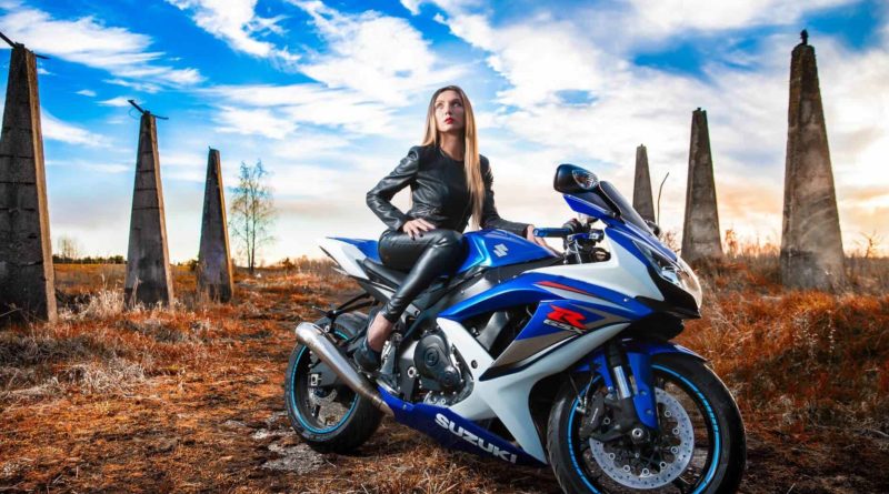 Female Bikers Featurea Image