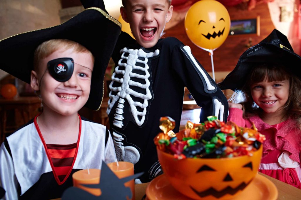 Halloween Games Ideas That Will Make Kids Scream at Daylight - Live ...