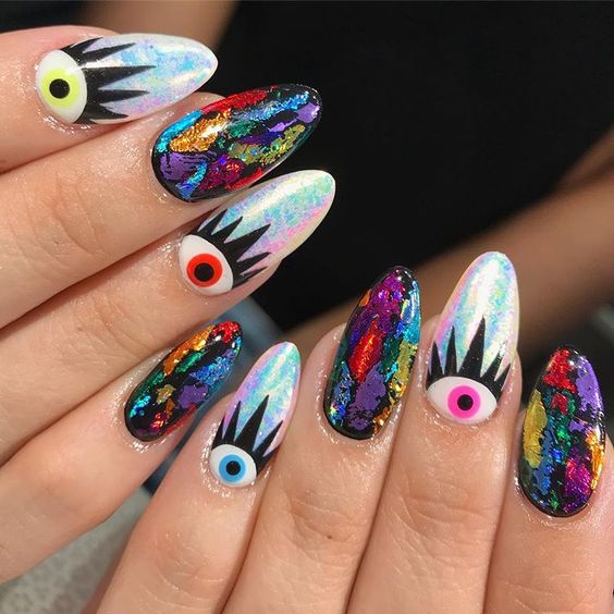 Spooky Halloween Nail Art Designs