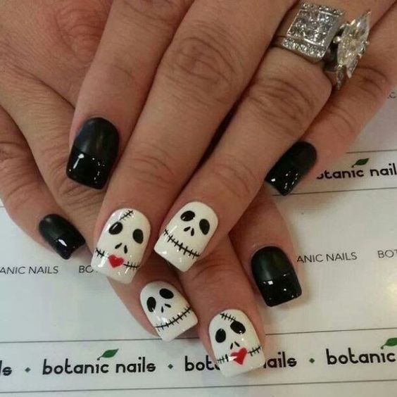 Spooky Halloween Nail Art Designs