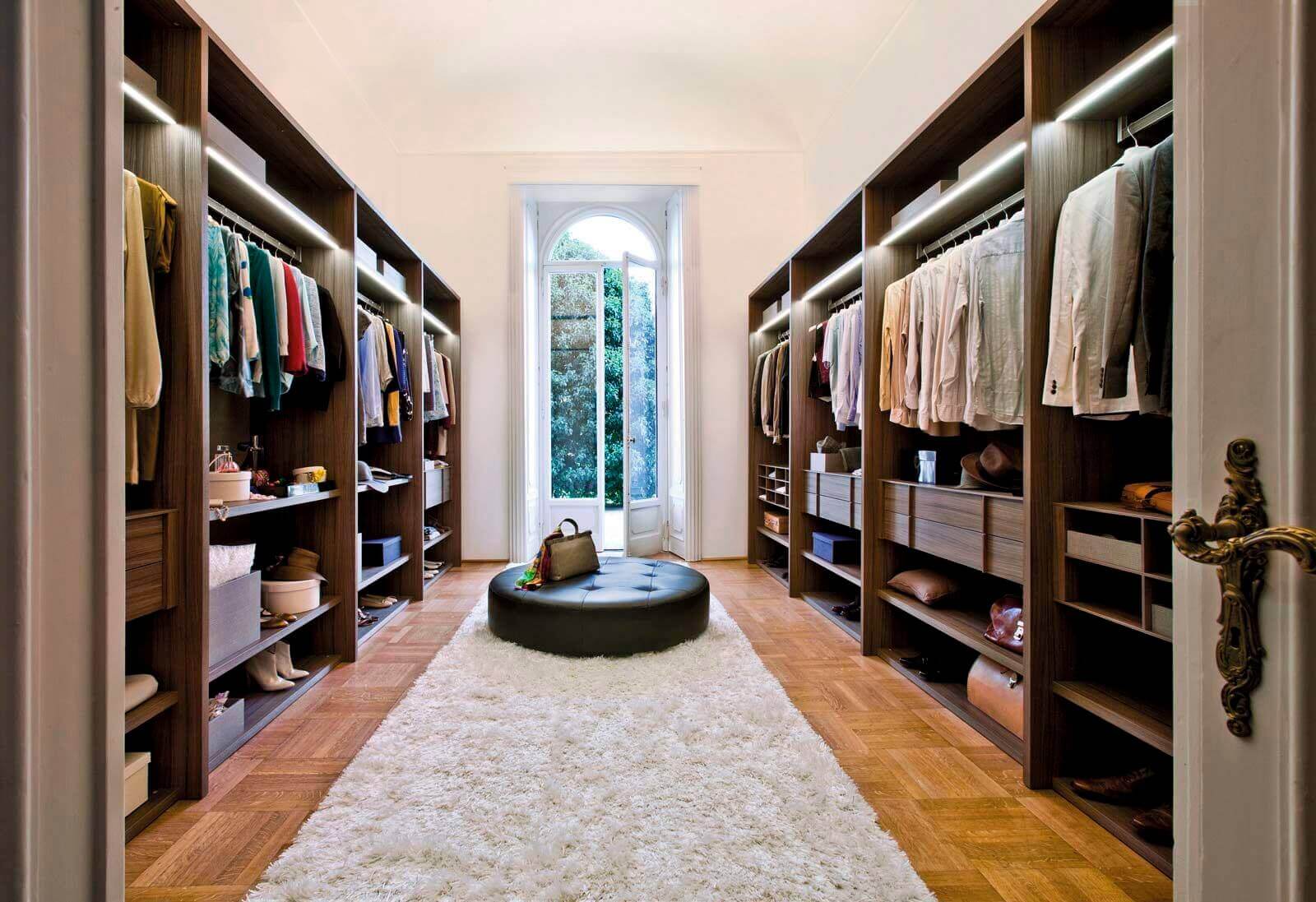 Walk in Closet Designs 