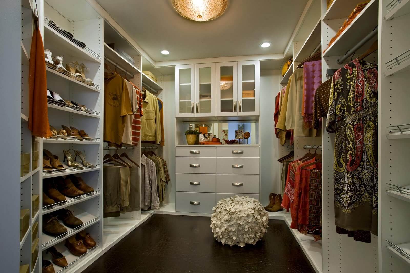 Walk in Closet Designs 