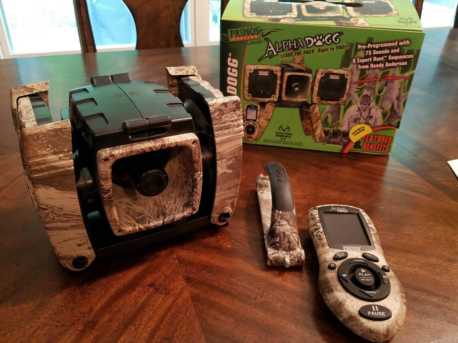 Great Features of Primos Hunting 3756 Alpha Dogg Electronic Predator
