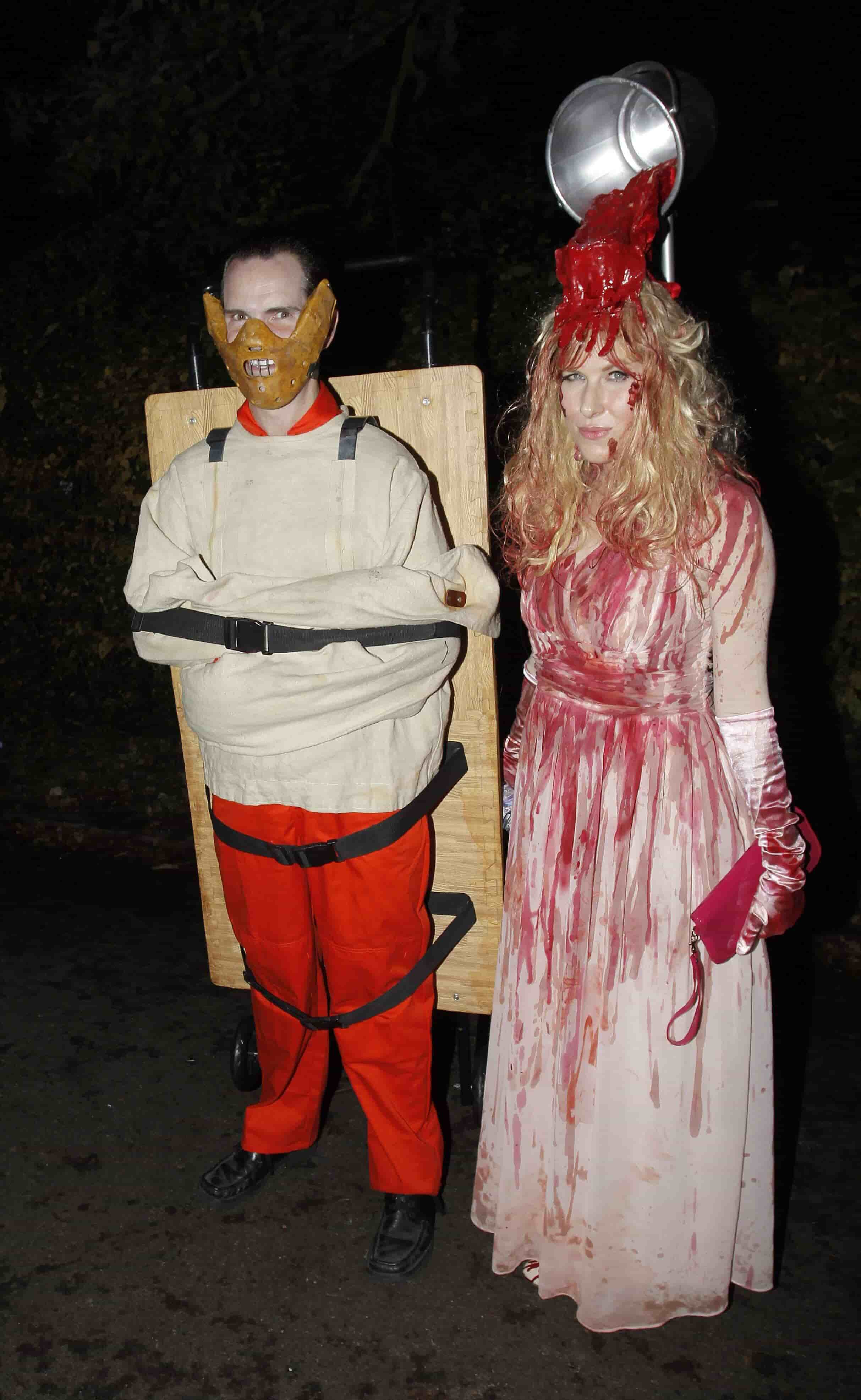 Halloween couple costumes 