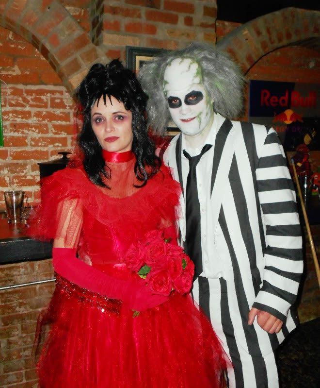 Halloween couple costumes 