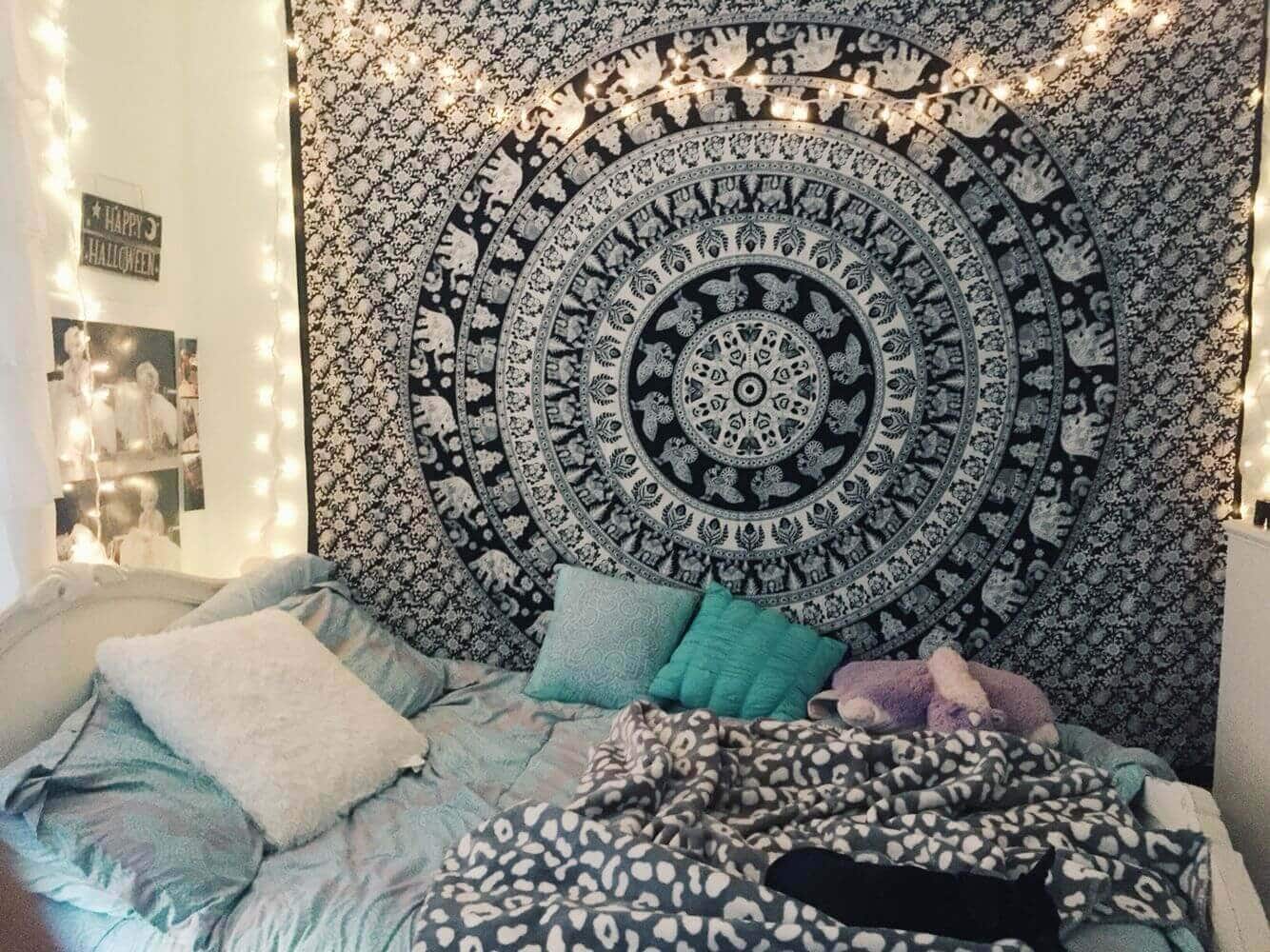 Tapestry Bedroom decor 3