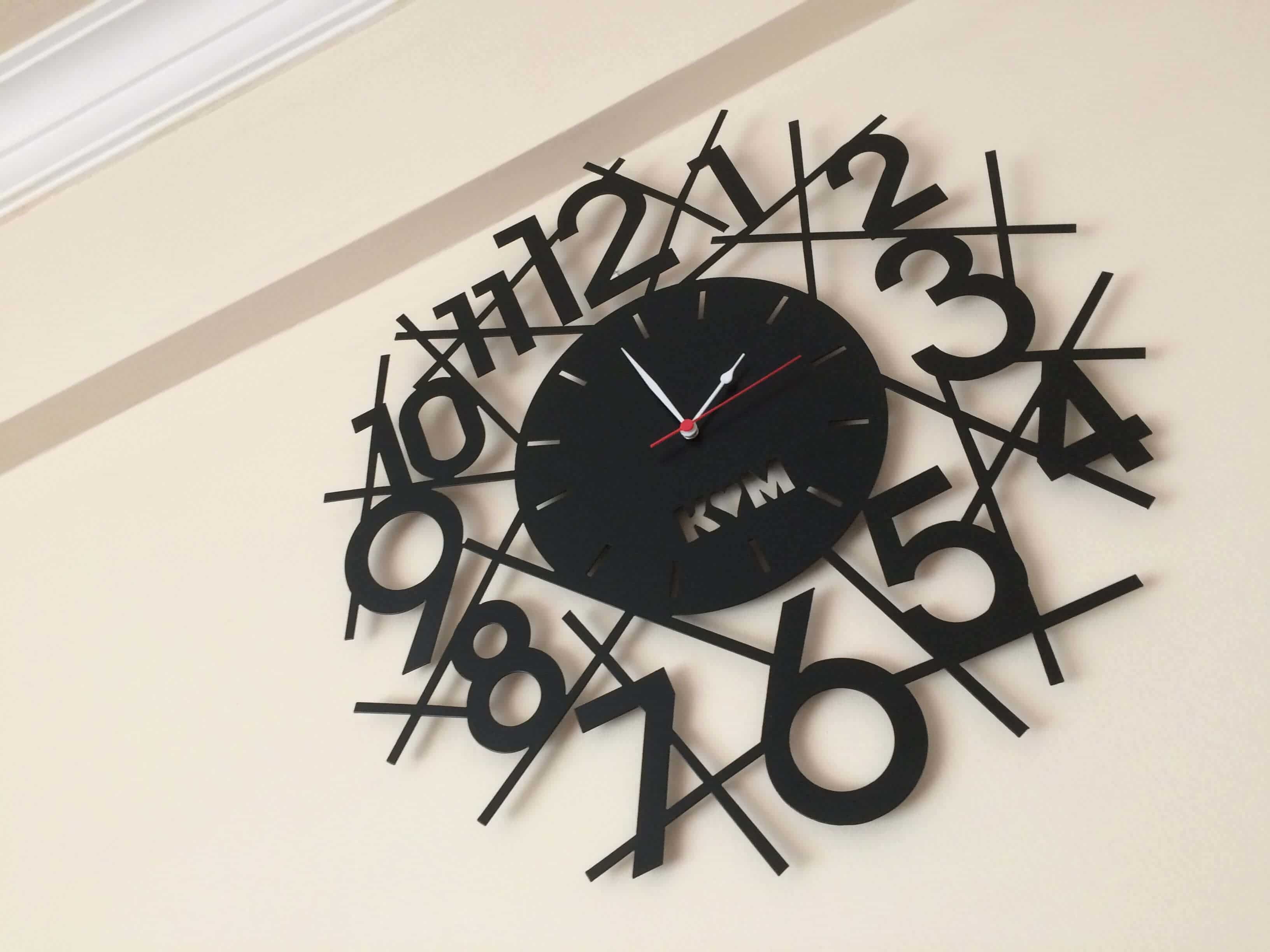 Wall clock 12