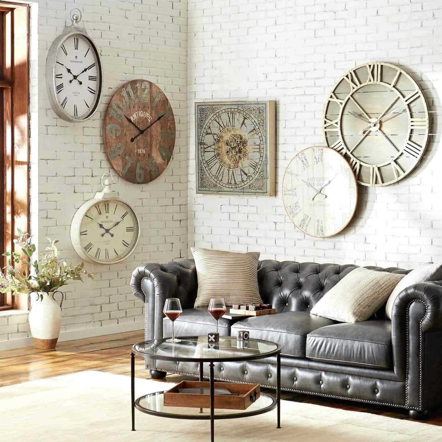 Wall clock 17