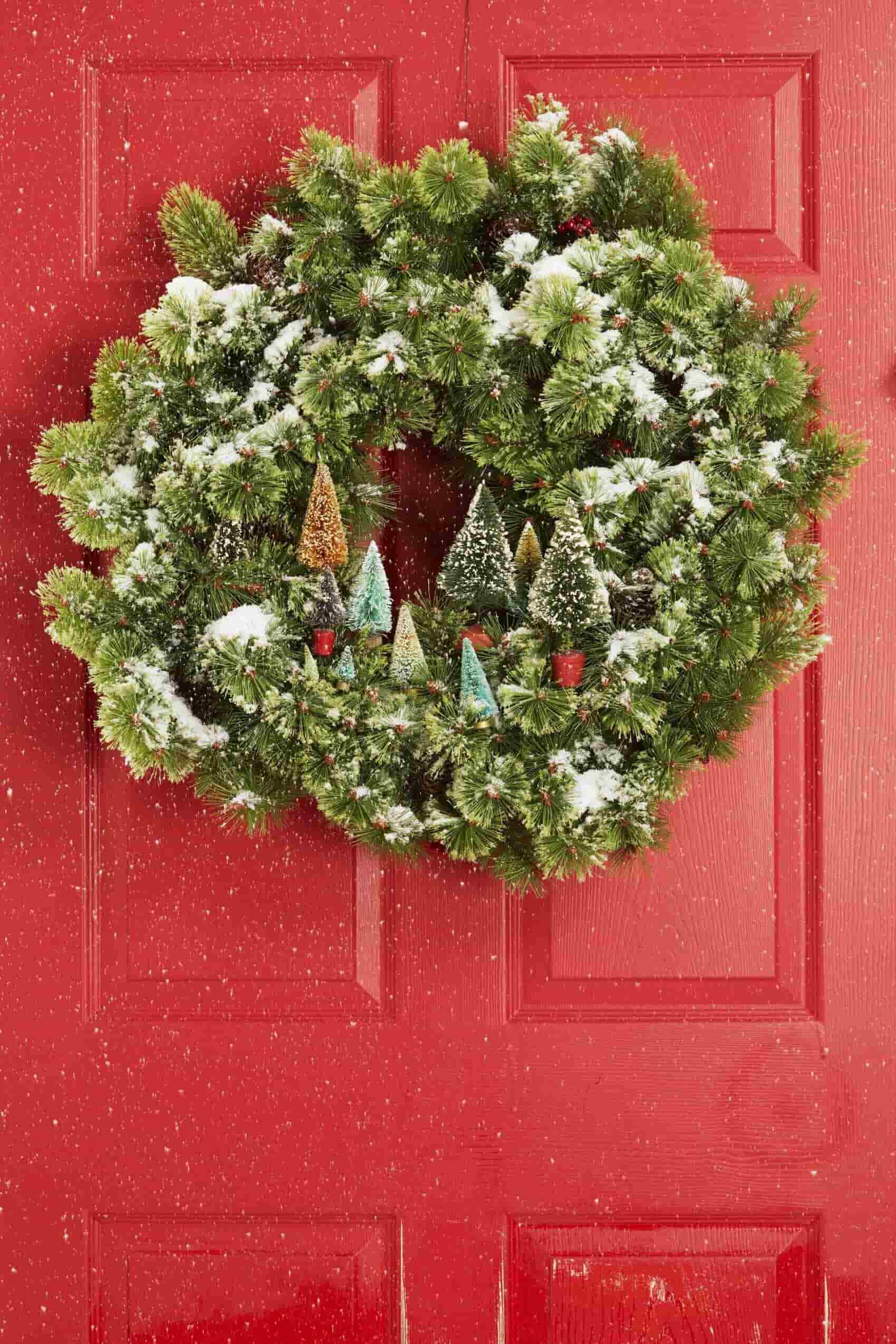 Modern Artificial Christmas Wreaths