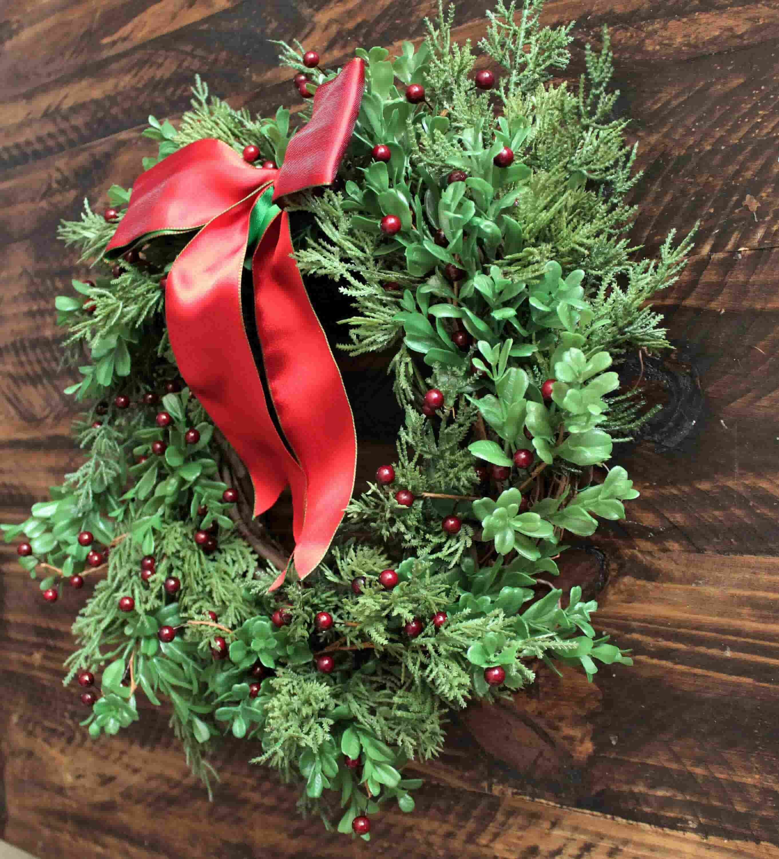 Modern Artificial Christmas Wreaths