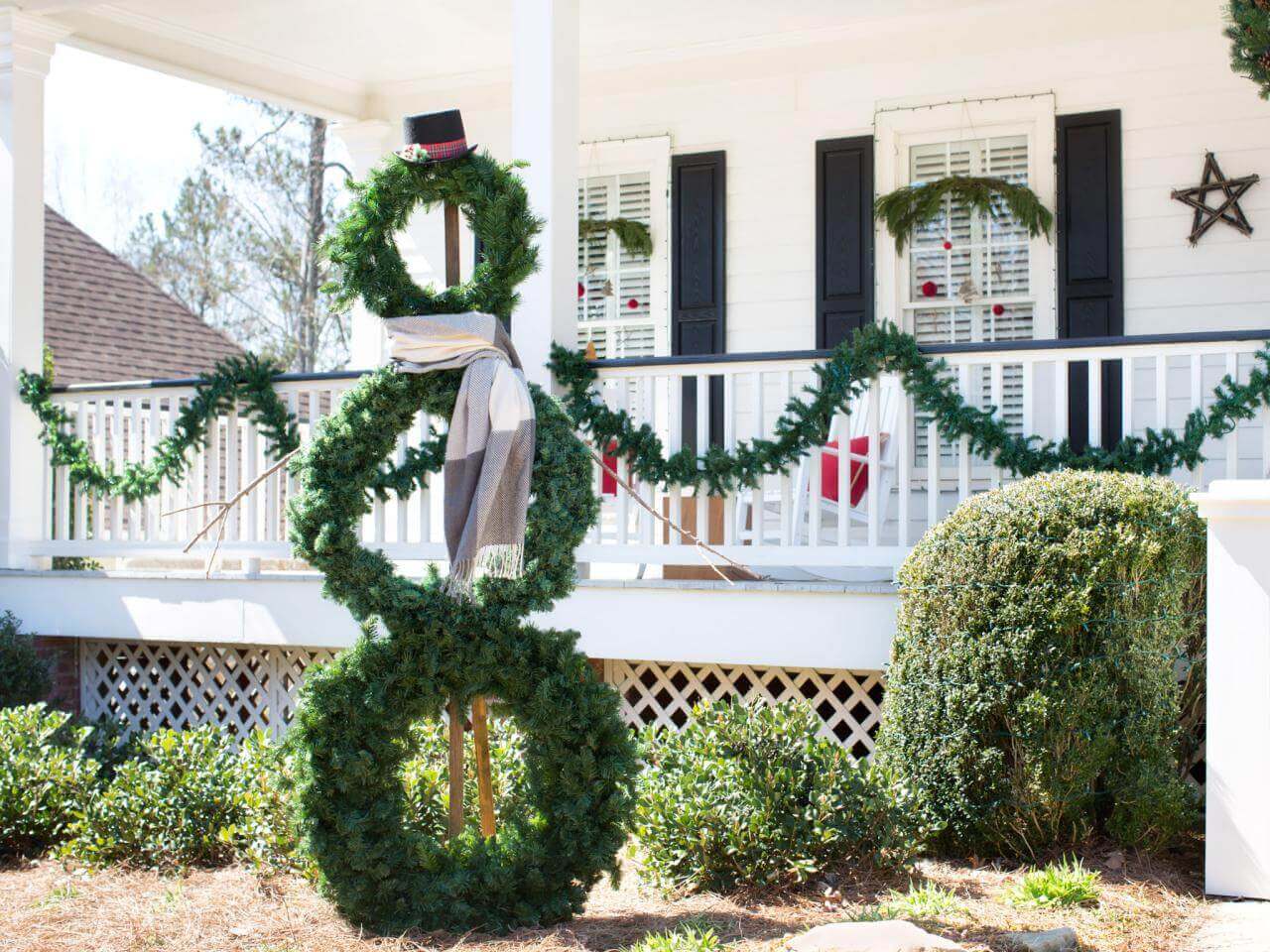 Circle Garland Santa with small hat Outdoor Decor for Yard