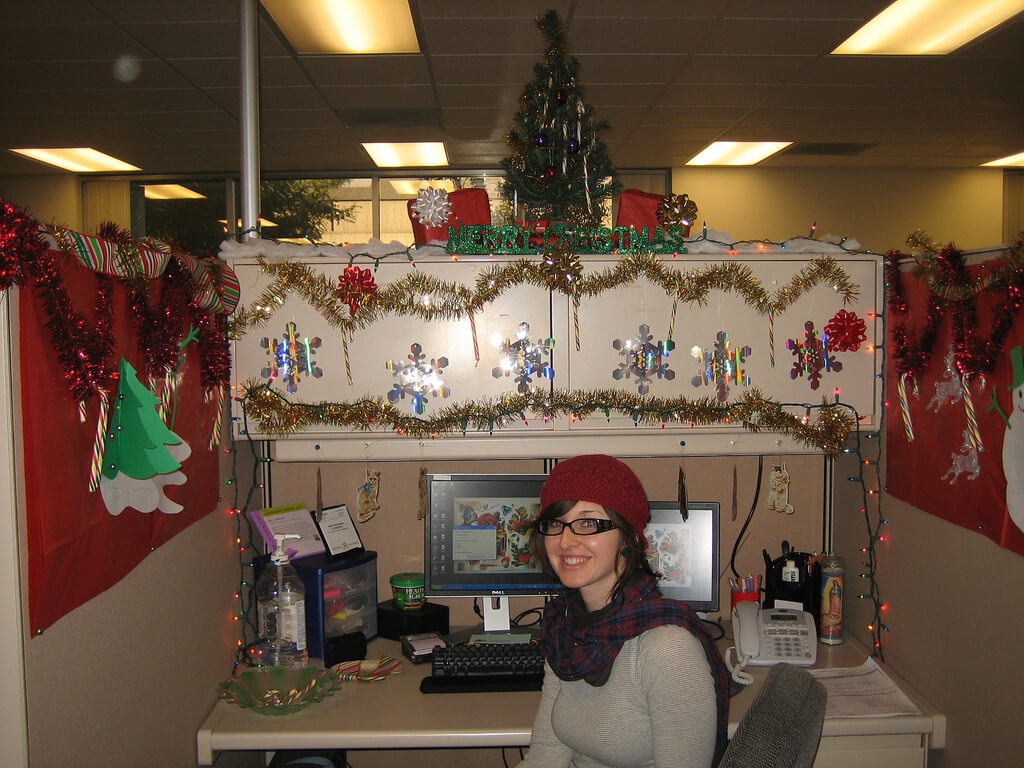 Office Decoration Ideas for Christmas