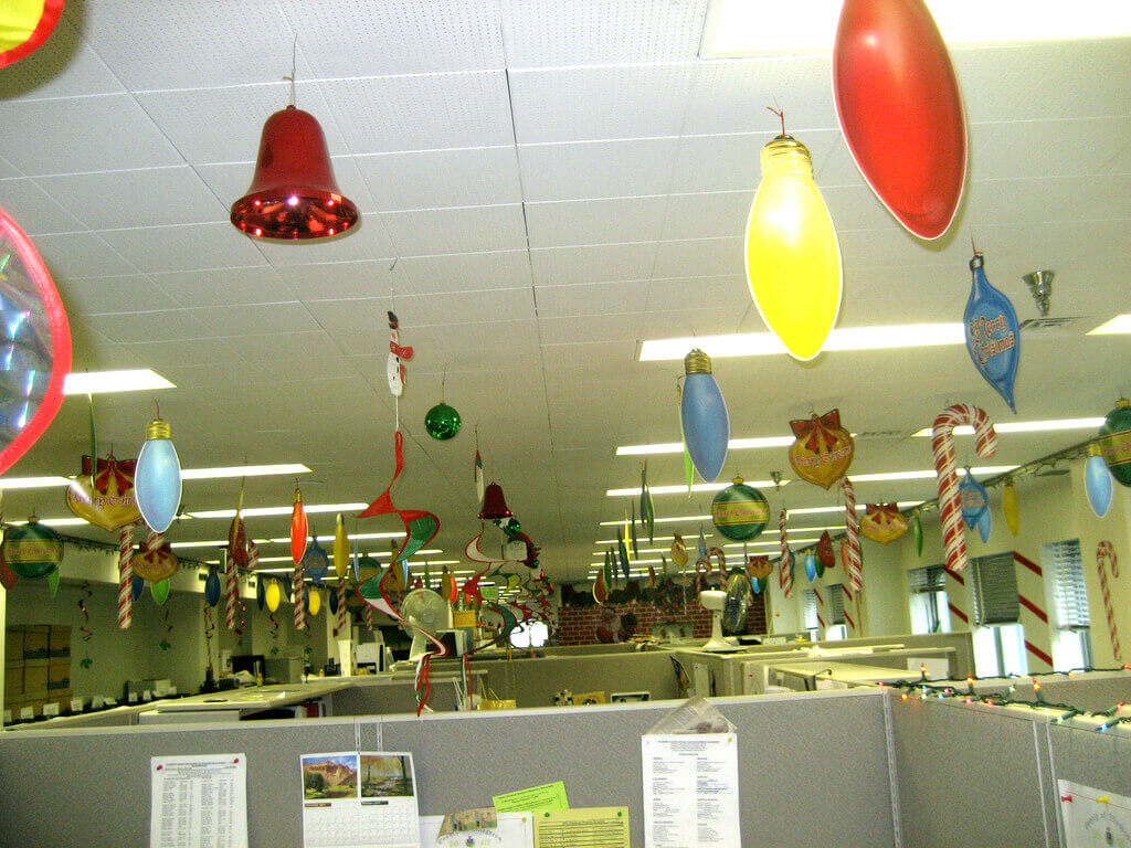 Office Decoration Ideas for Christmas