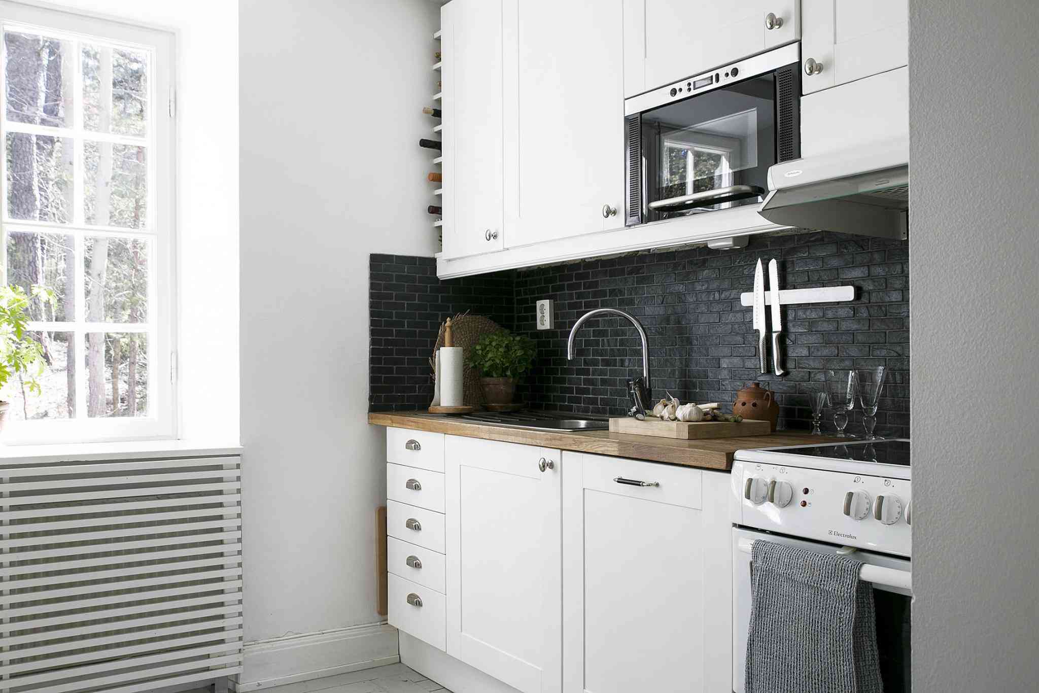 Small Kitchen Design Ideas