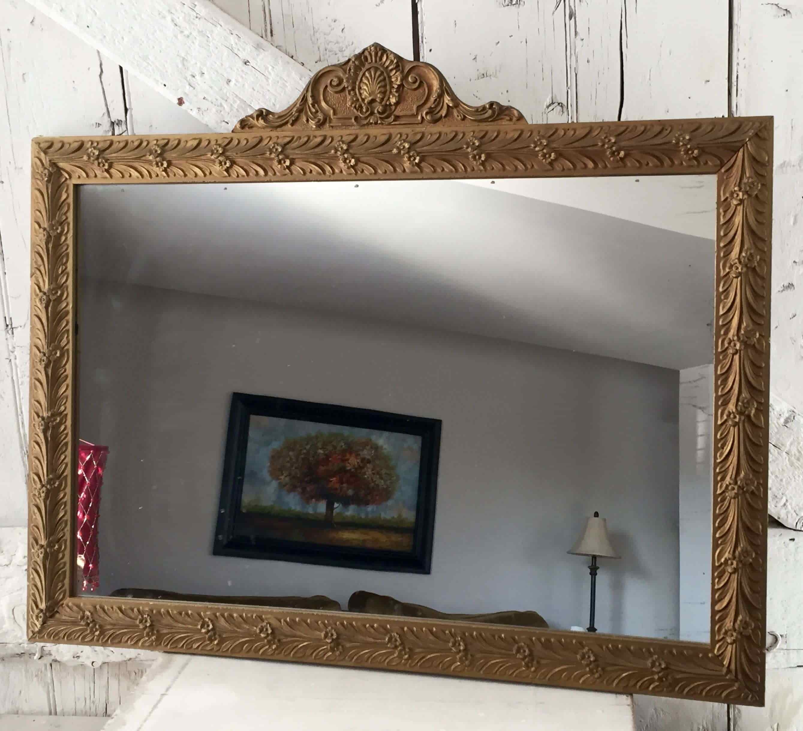 Mirror Frame Decorating Design