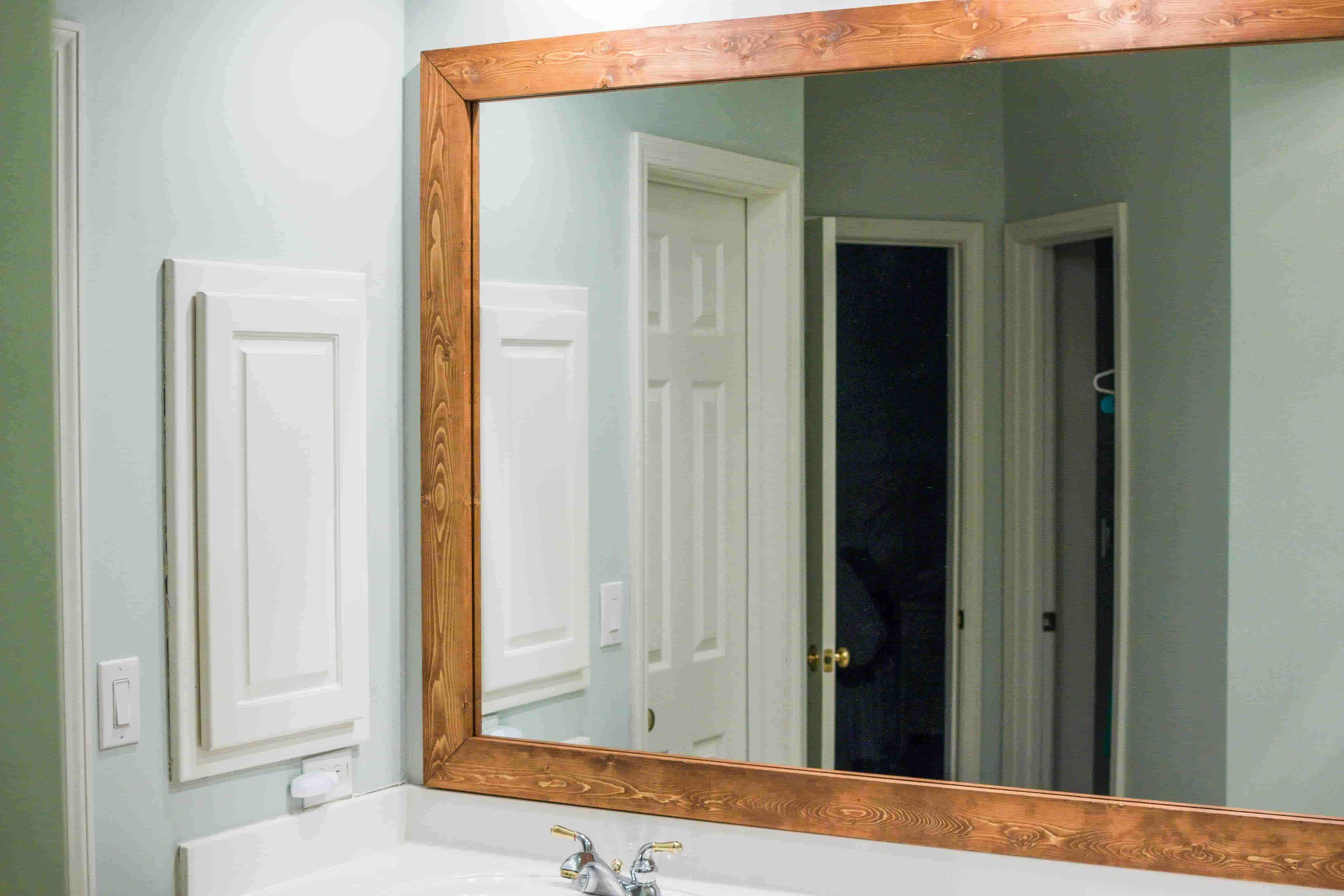 Mirror Frame Decorating Design