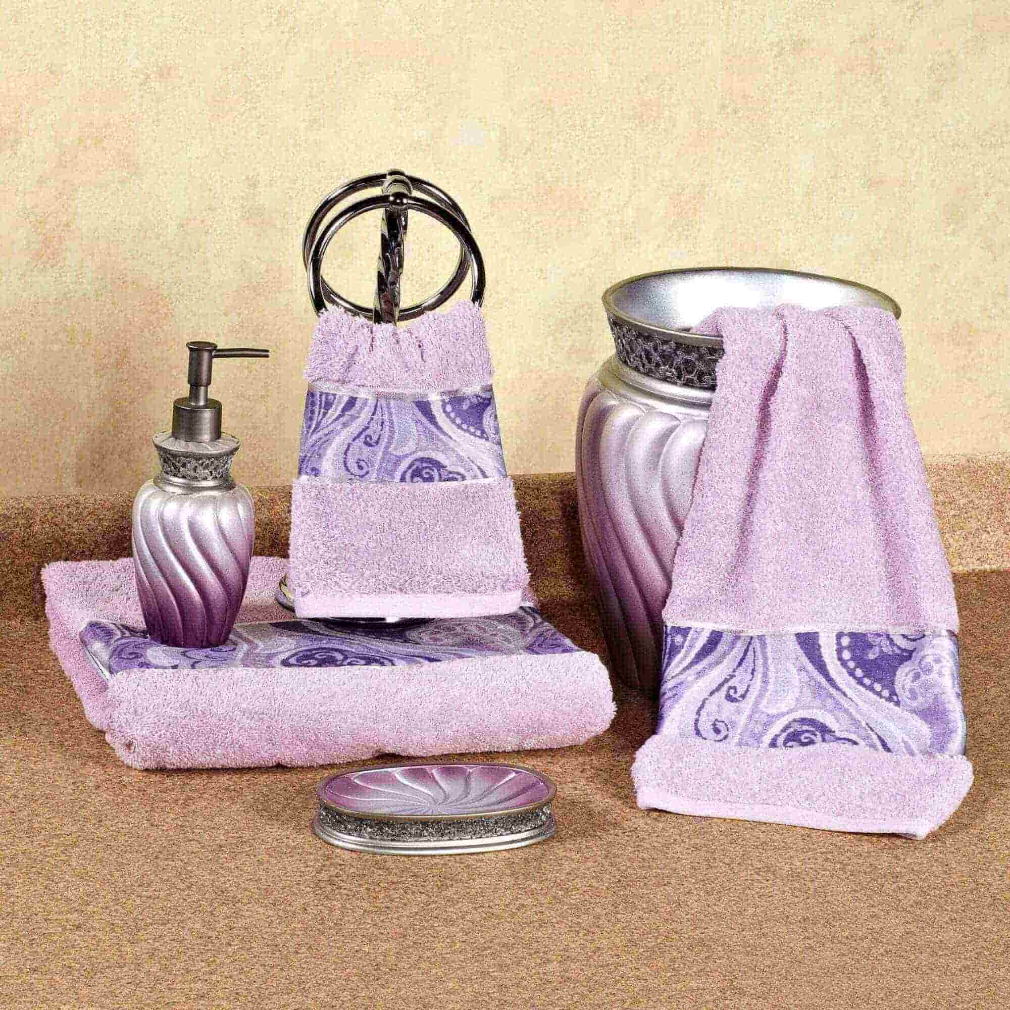 Bathroom Towel Decoration Ideas