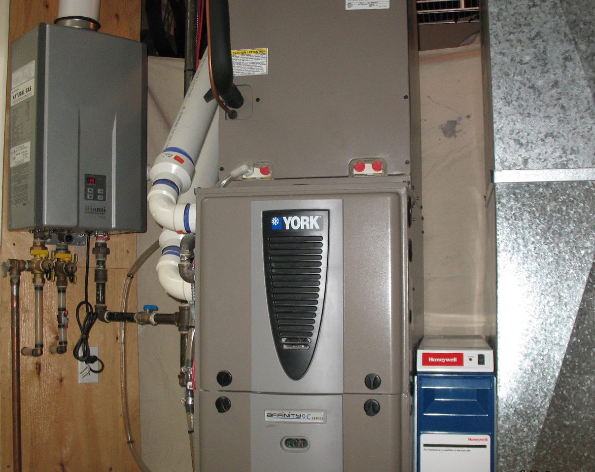 Tankless And Traditional Water Heater