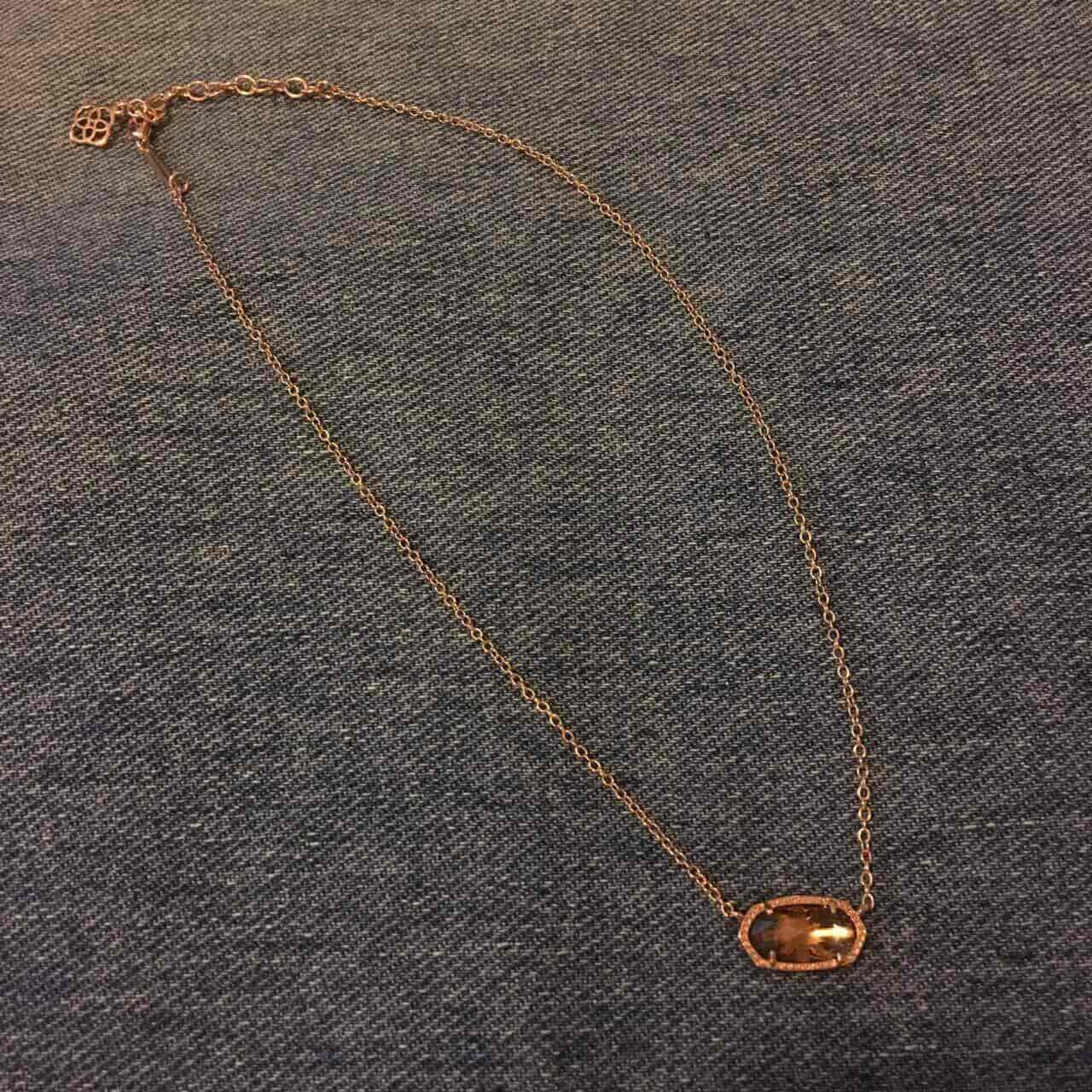 Elisa Pendant Necklace 