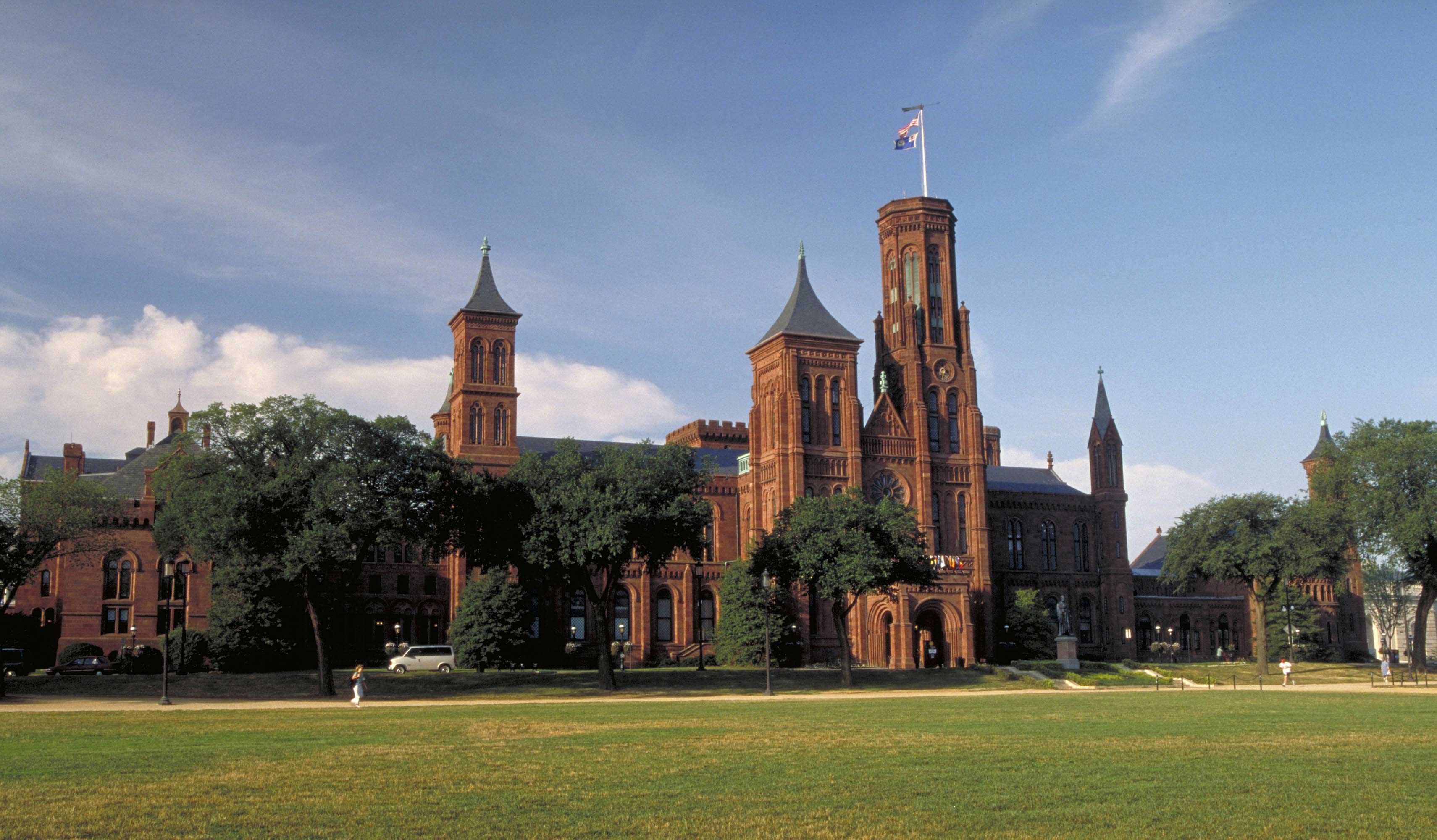 Smithsonian Institution Offices