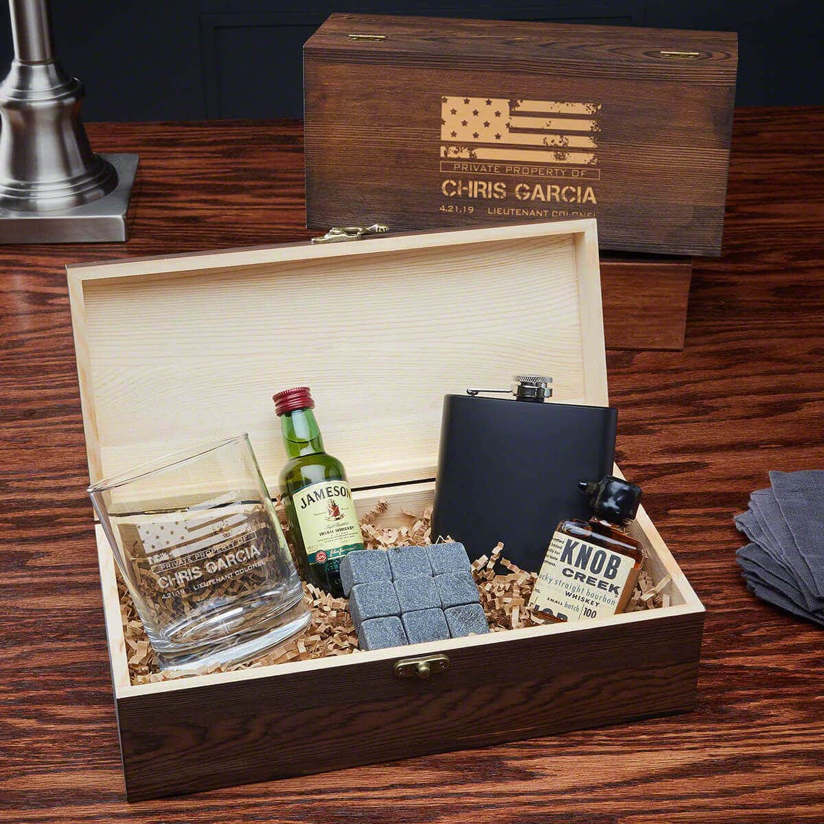 Spirits Bright Whiskey Set Gift Box 