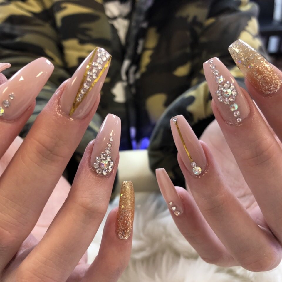 nail extension designs for wedding