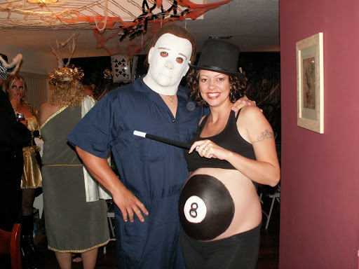 pregnancy halloween costumes
