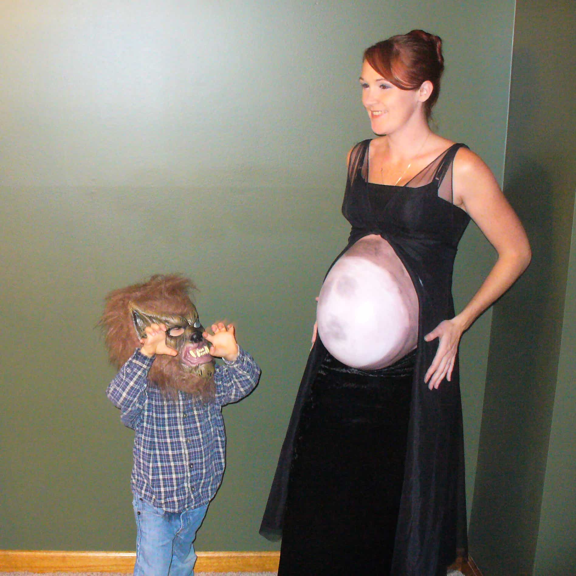 pregnancy halloween costumes