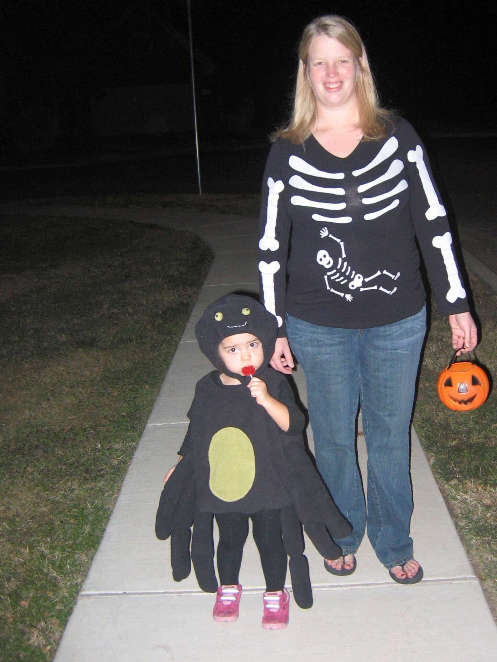 pregnancy halloween costumes