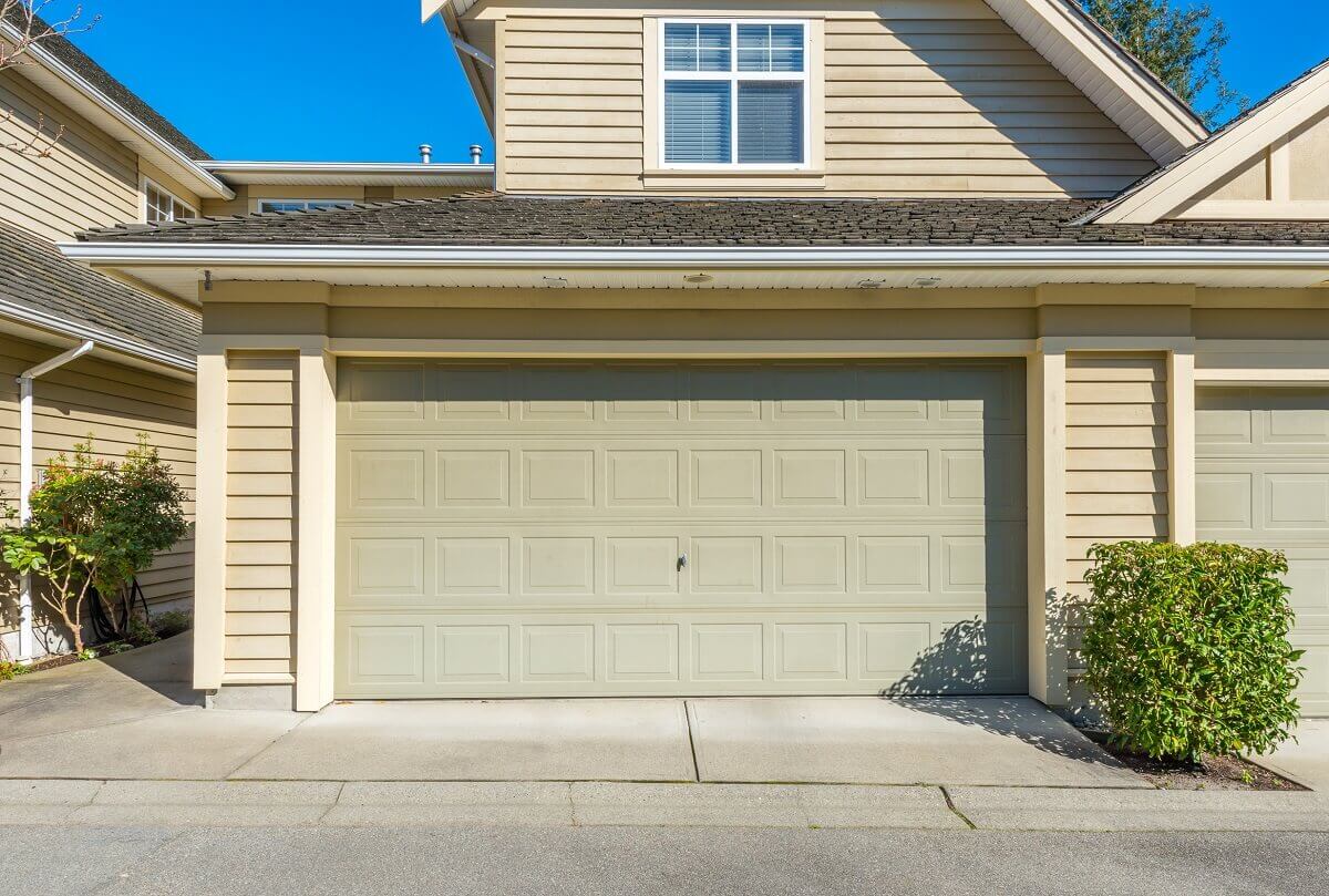 Hire A Professional To Fix Your Garage