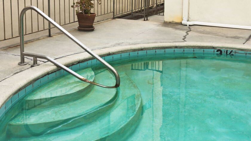 high chlorine in pool but still green