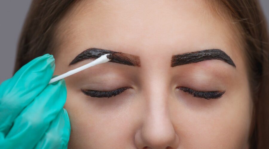 Eye-Brow Tinting