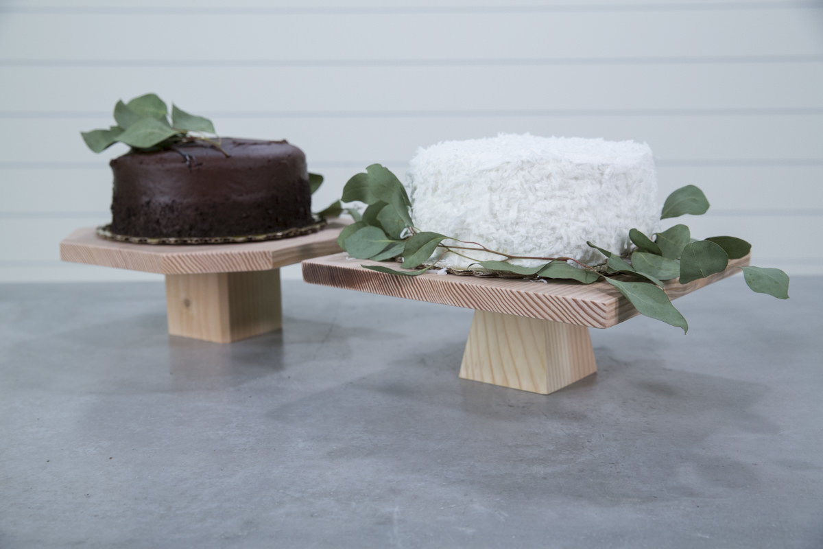 DIY Cake Stand 