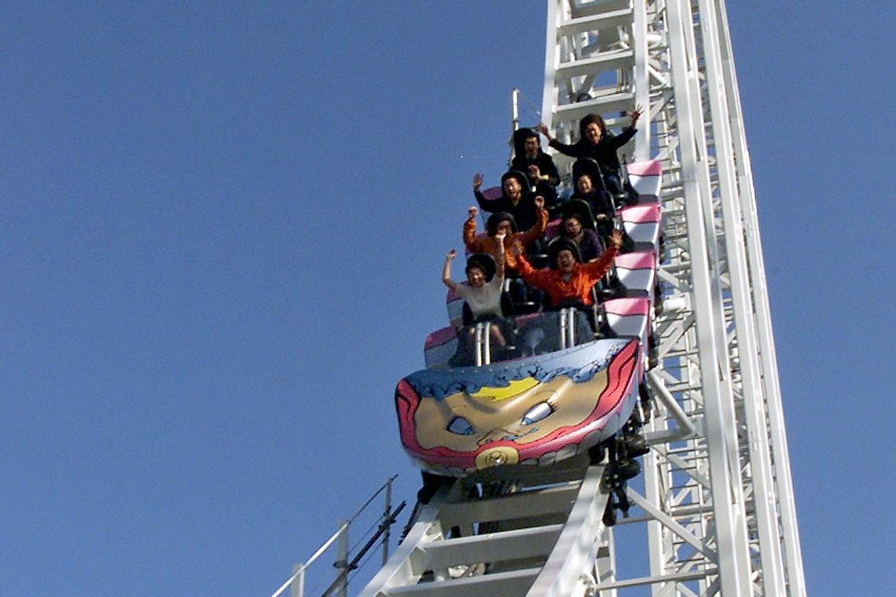 WORLD'S FASTEST ROLLER COASTER IS SUSPENDED 