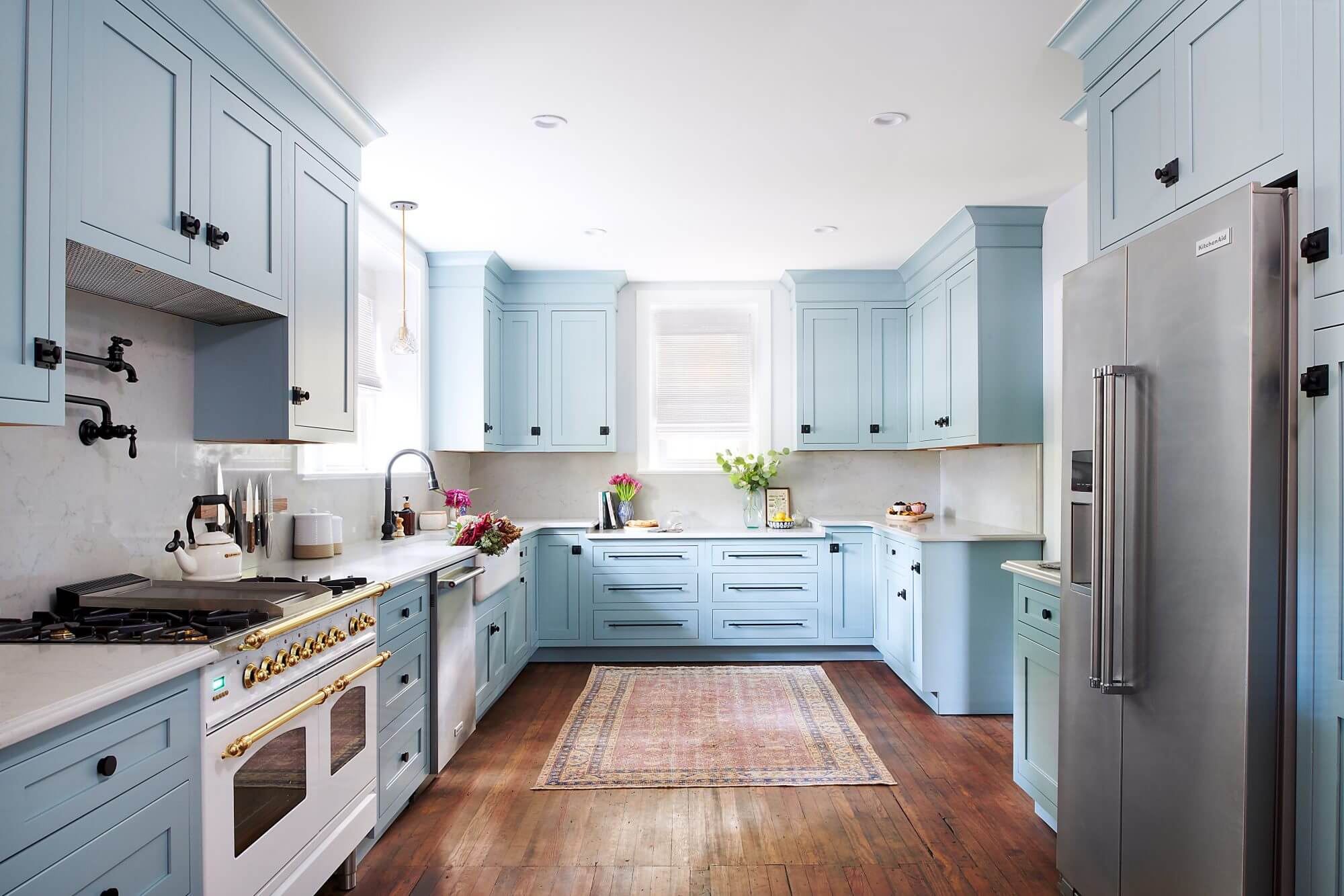 Choose the Color of Your Kitchen Cabinet 