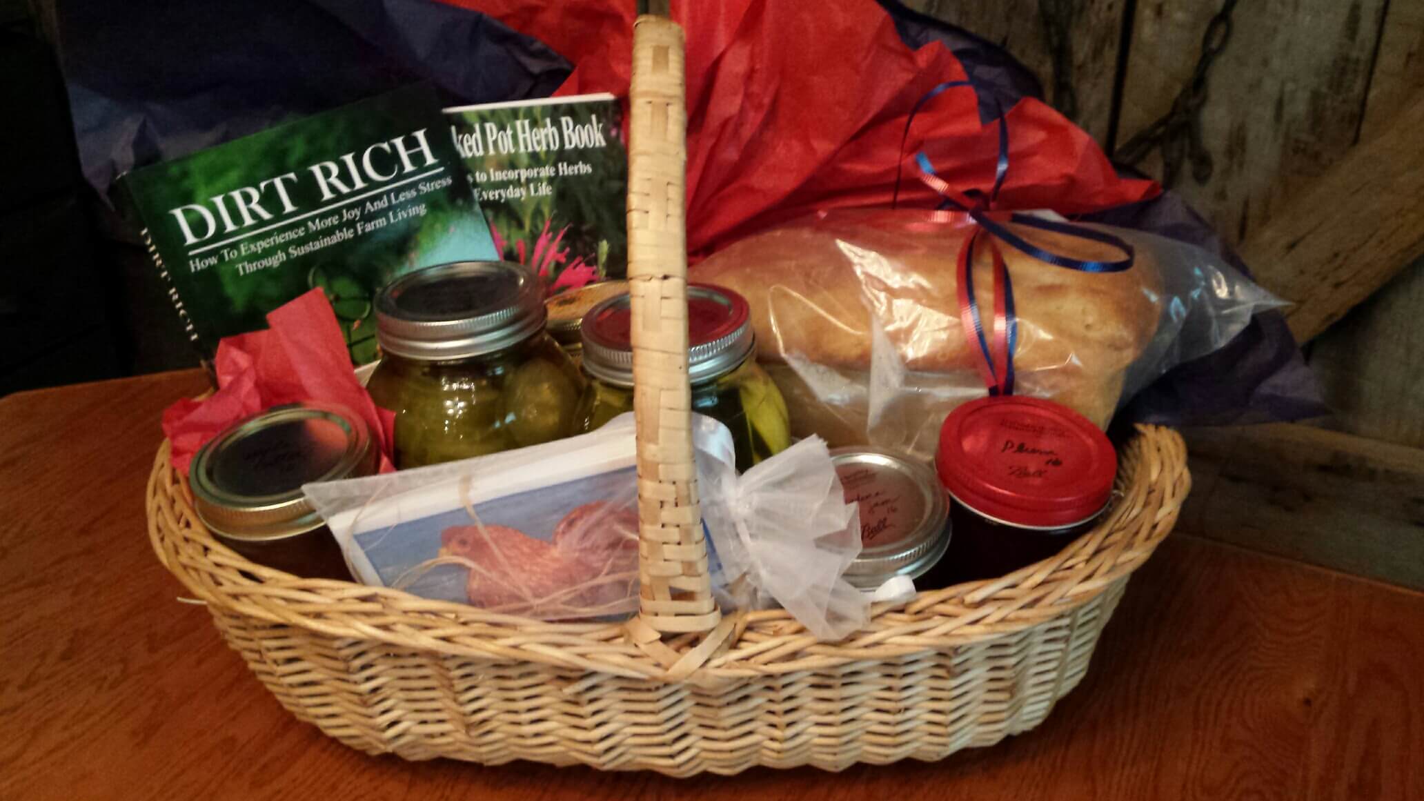 Homemade Gift Hampers for Friends 